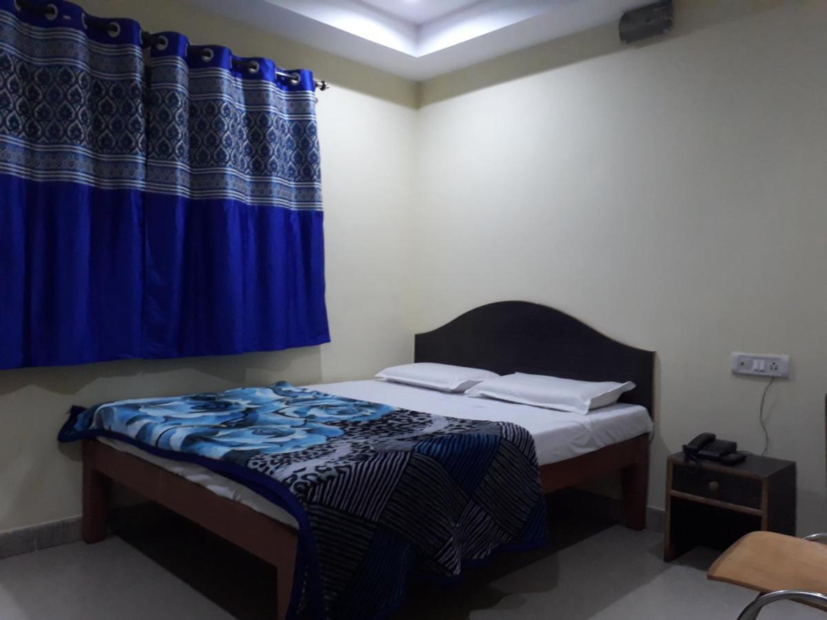 Blue Moon Residency Hotel Mysore Luaran gambar